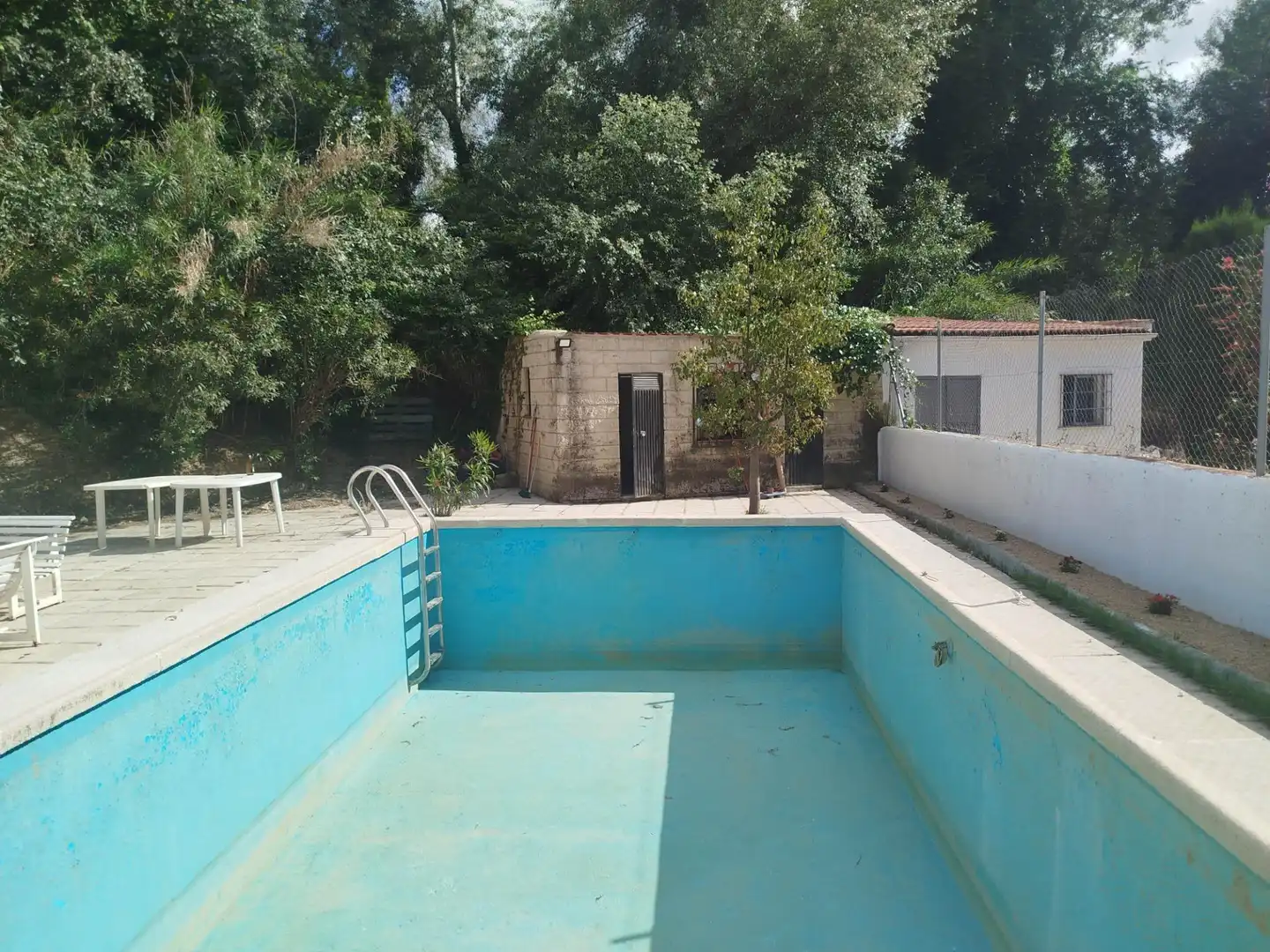 Piscina de Casa o xalet en venda en Jaén