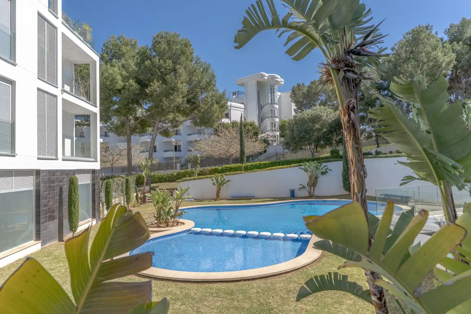 Swimming pool of Ground floor for sale in Calvià  with Air Conditioner, Heating and Private garden