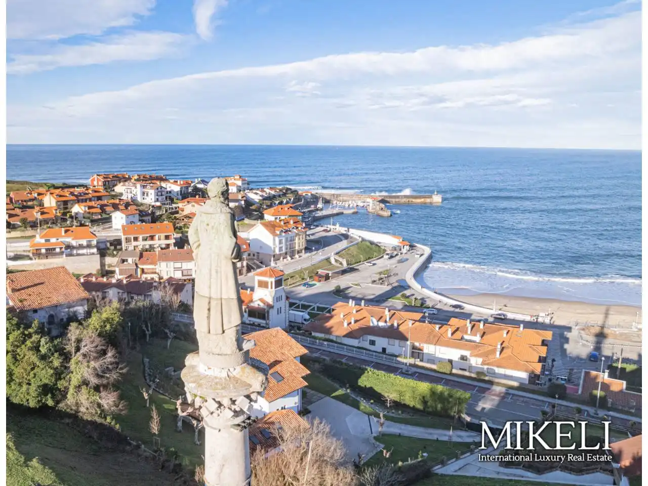 Commercial properties for sale in Paseo MUELLE, Comillas (Cantabria)