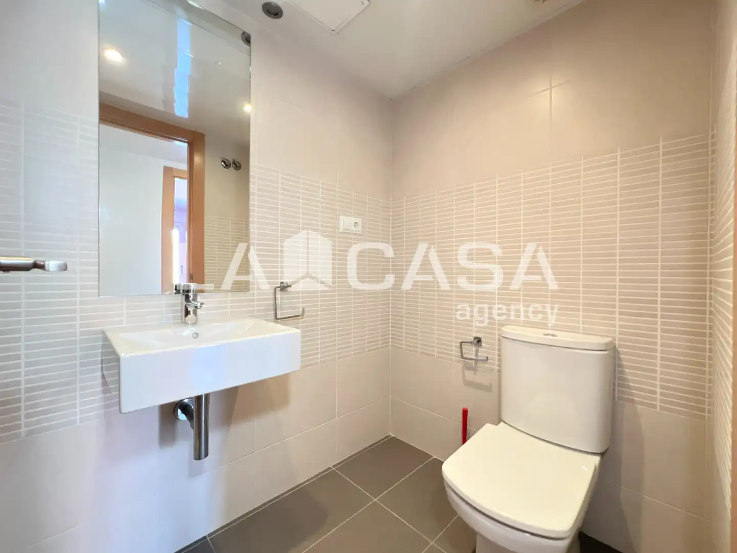 Bathroom of Attic for sale in Badalona  with Terrace, Furnished and Balcony