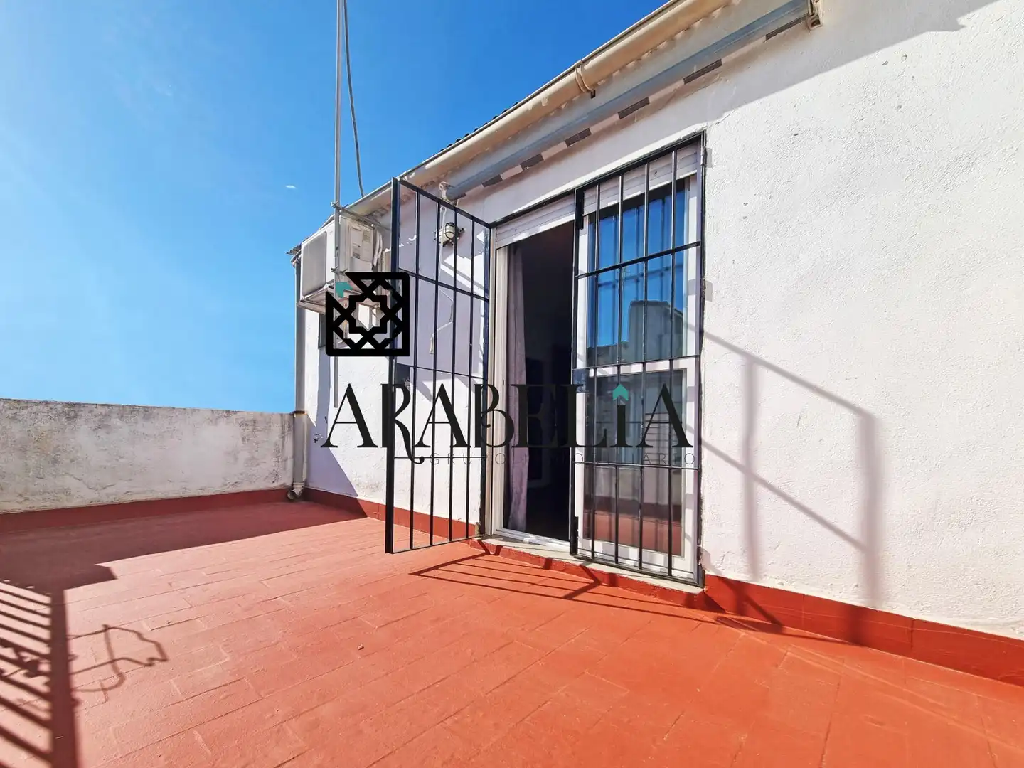 Vista exterior de Casa o xalet en venda en Córdoba amb Aire condicionat, Calefacció i Terrassa