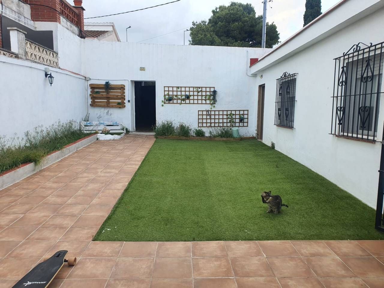 Jardí de Finca rústica en venda en Vilanova i la Geltrú amb Jardí privat, Terrassa i Piscina