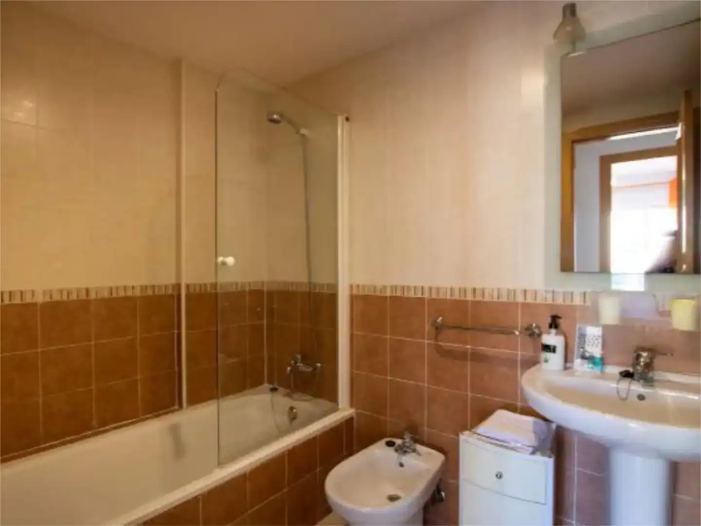 Badezimmer von Dachboden zum Verkauf in Benalmádena mit Klimaanlage und Schwimmbad