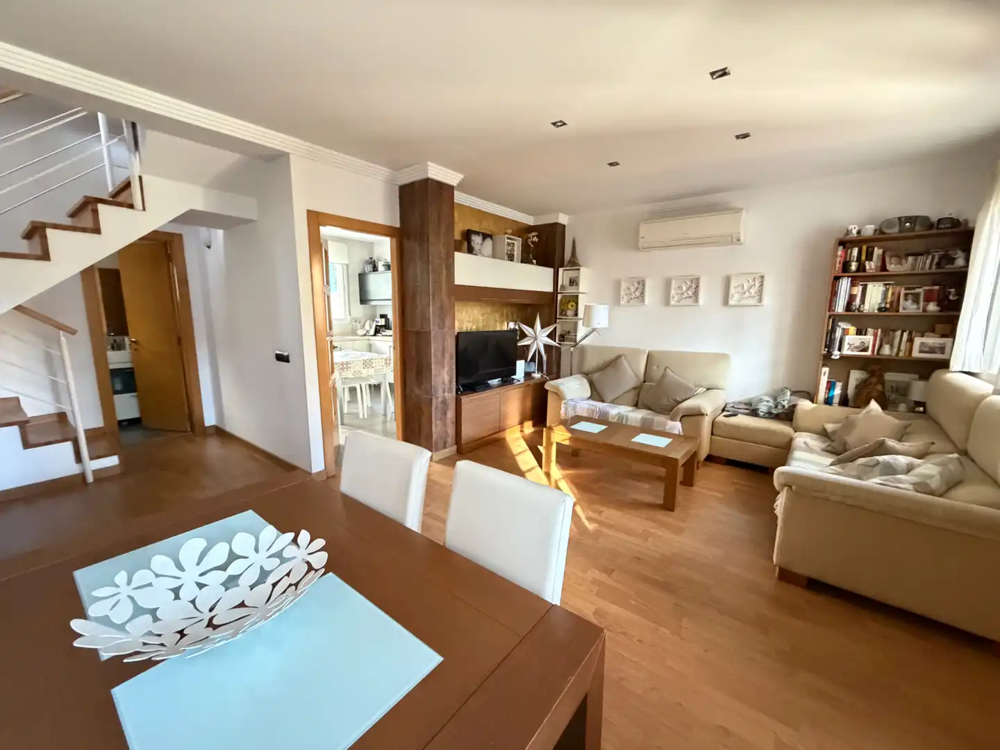 Sala de estar de Casa o chalet en venta en Moncada con Aire acondicionado, Calefacción y Jardín privado