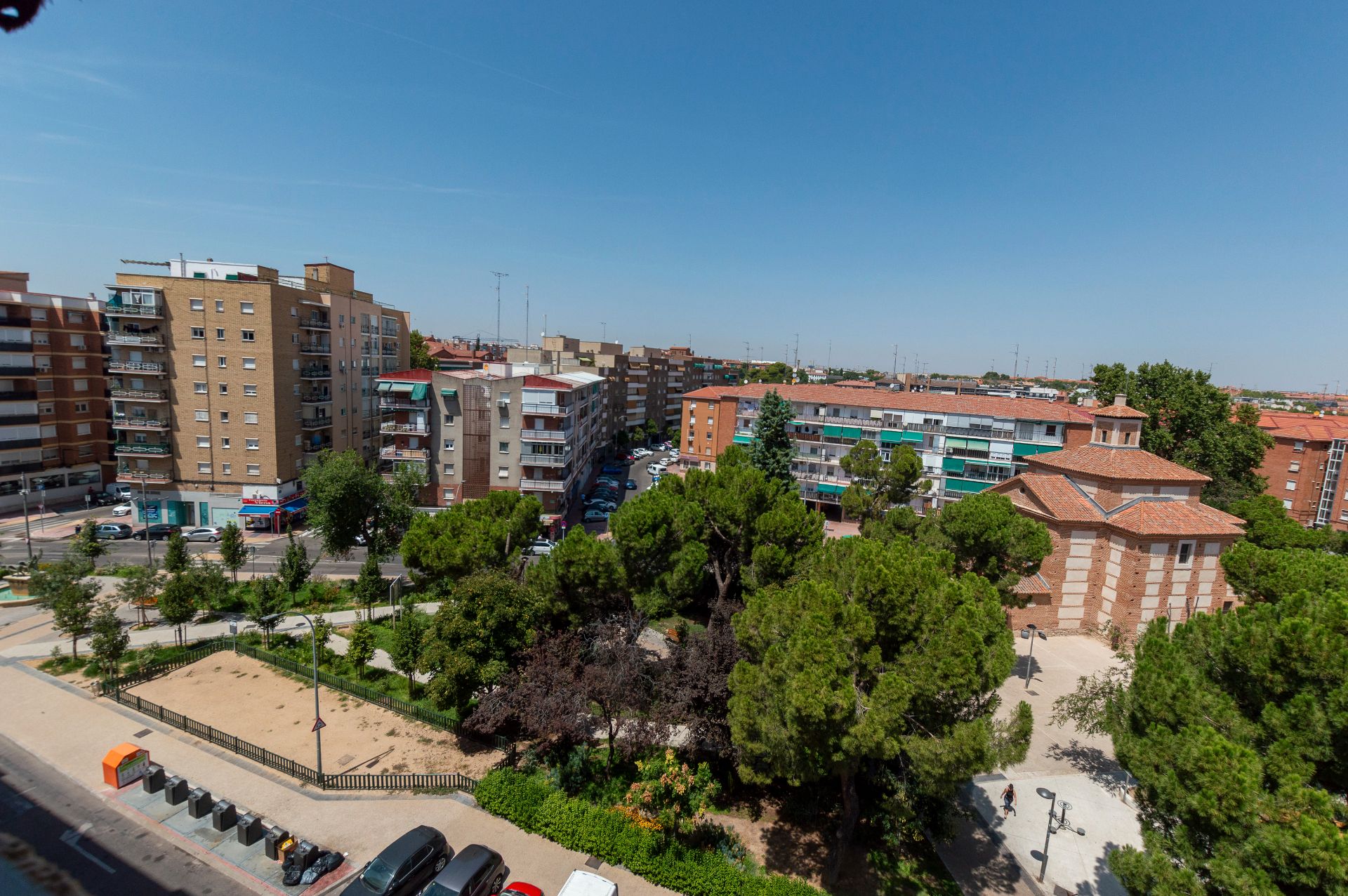 Vista exterior de Pis de lloguer en Alcalá de Henares amb Calefacció, Parquet i Terrassa