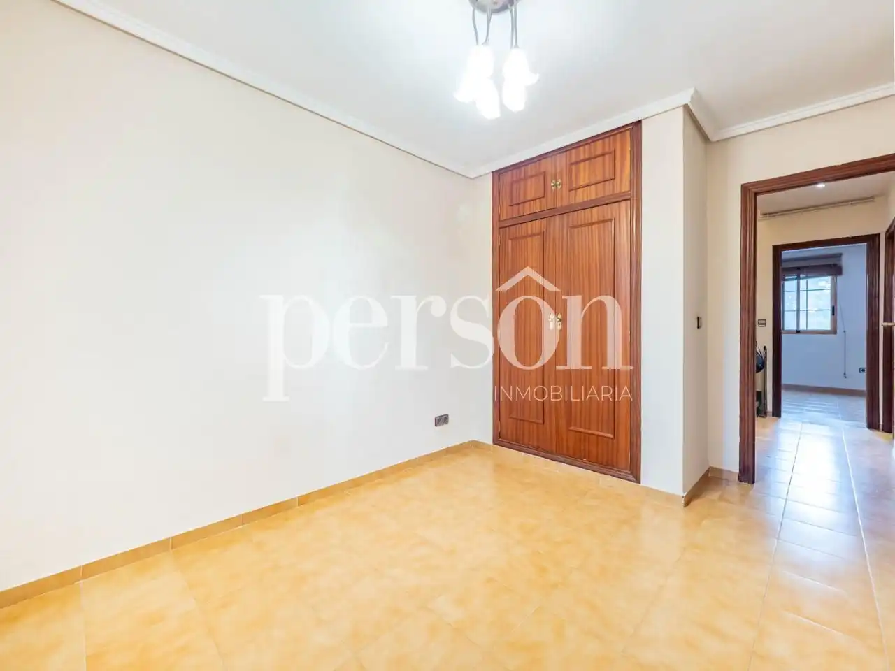 Dormitori de Casa o xalet en venda en Paterna amb Aire condicionat, Terrassa i Moblat