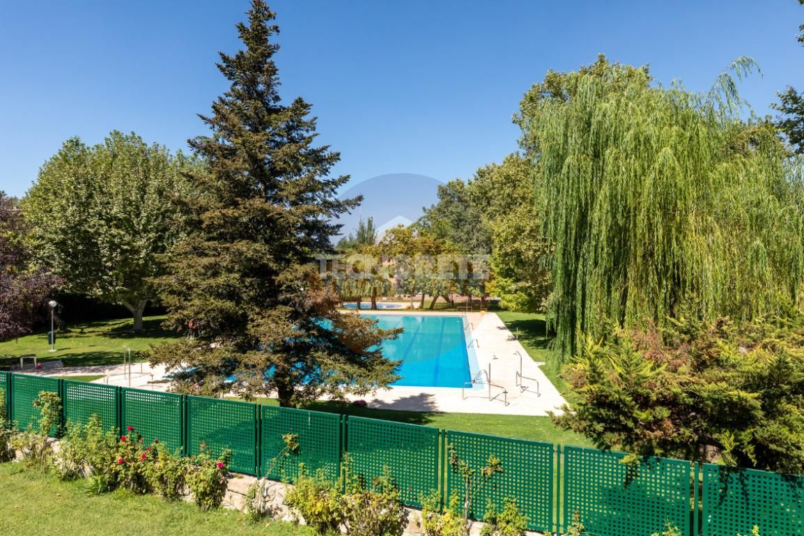 Garden of Flat for sale in Majadahonda  with Heating, Terrace and Community pool