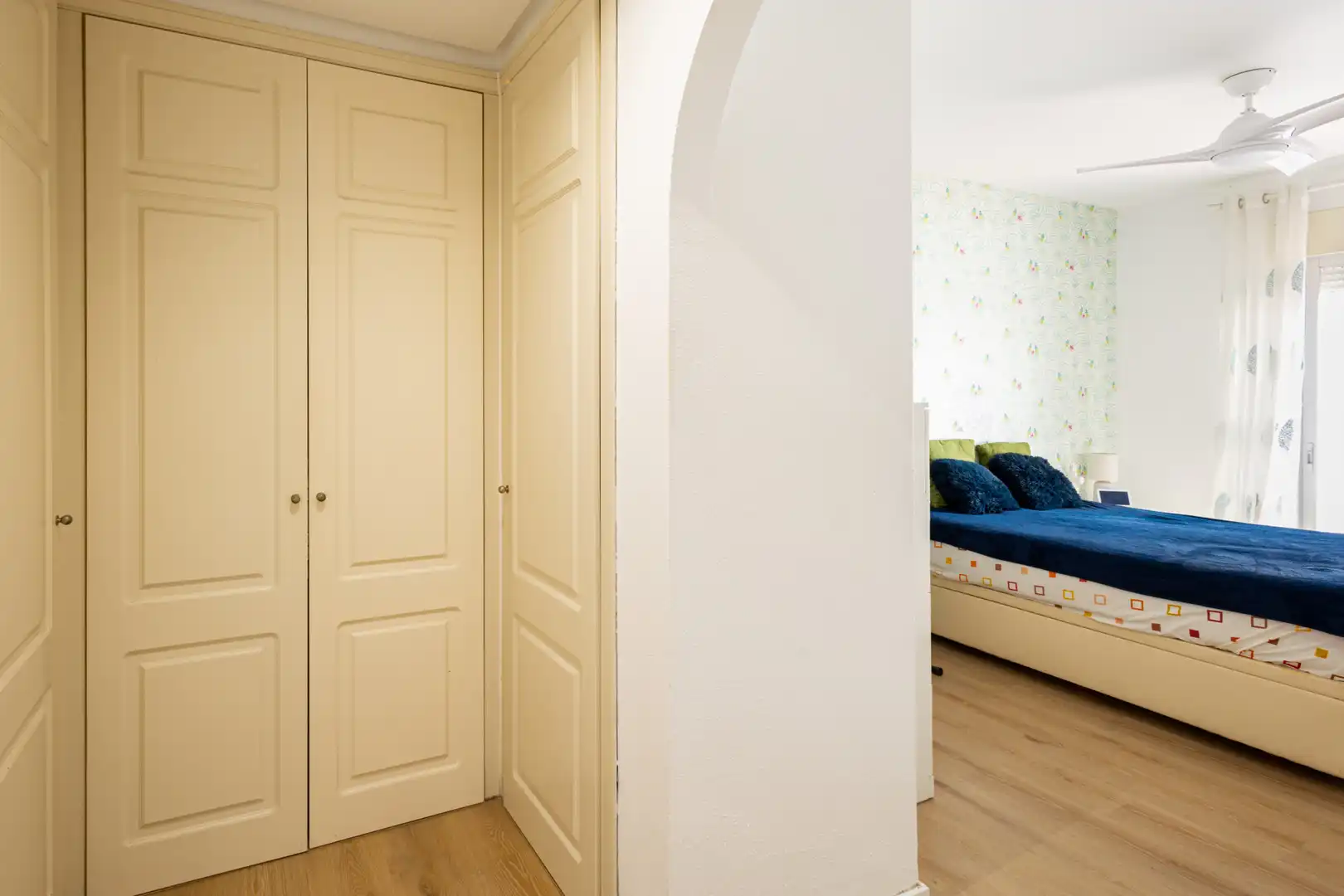 Schlafzimmer von Wohnungen zum Verkauf in Marbella mit Klimaanlage, Terrasse und Möbliert