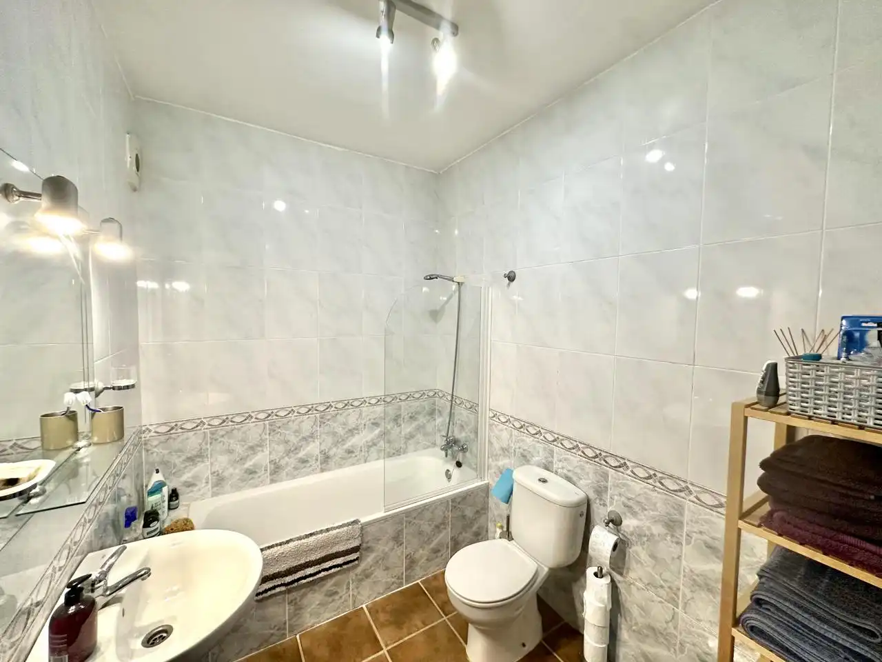 Baño de Casa adosada en venta en Humilladero con Aire acondicionado, Terraza y Trastero