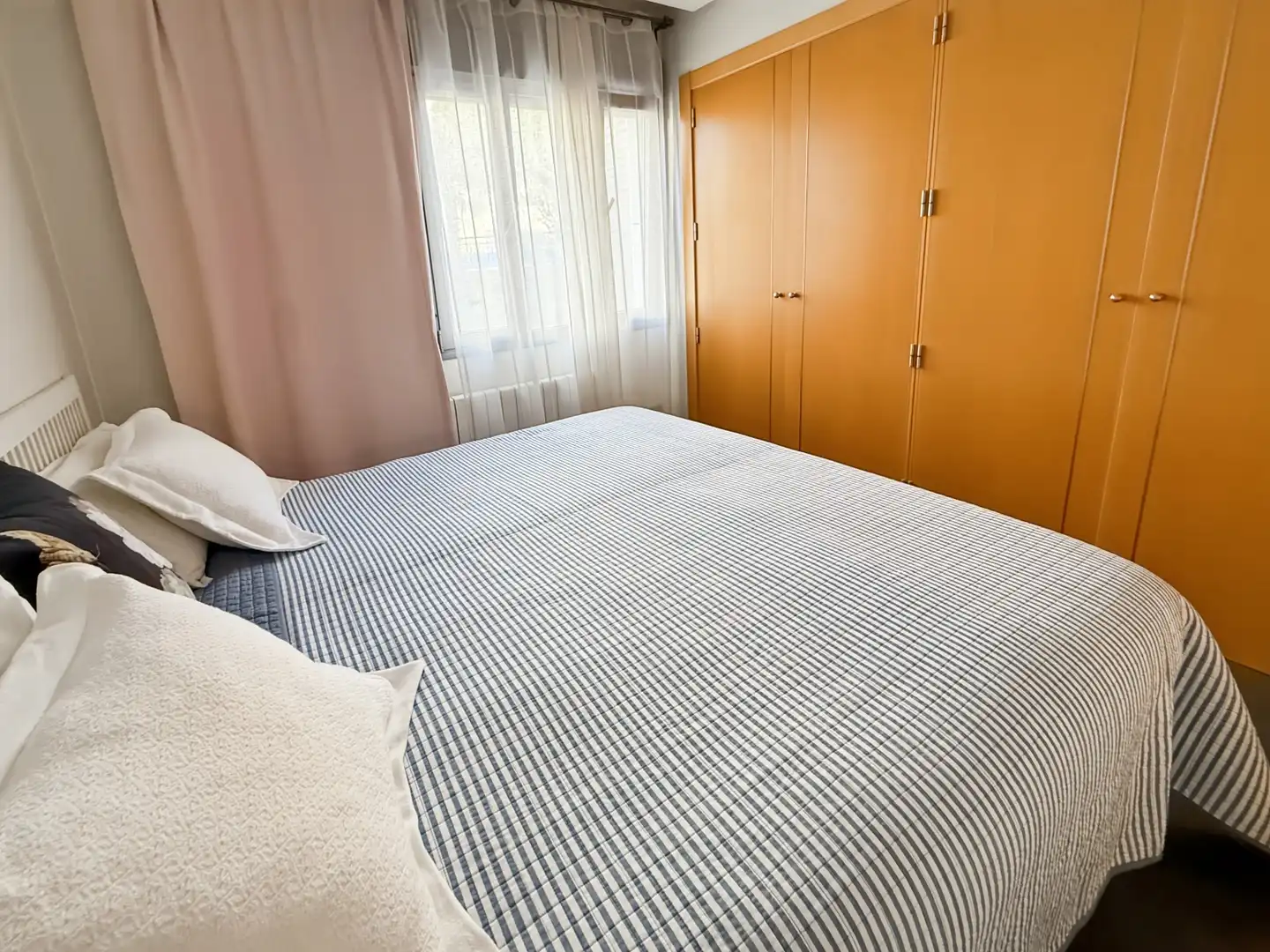 Bedroom of Flat for sale in Benalmádena  with Air Conditioner, Furnished and Oven
