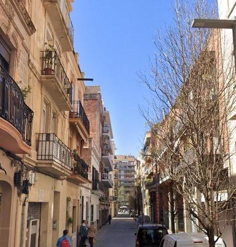 Foto 2 de Apartament en venda a Calle Daoiz I Velarde, Sants,  Barcelona Capital