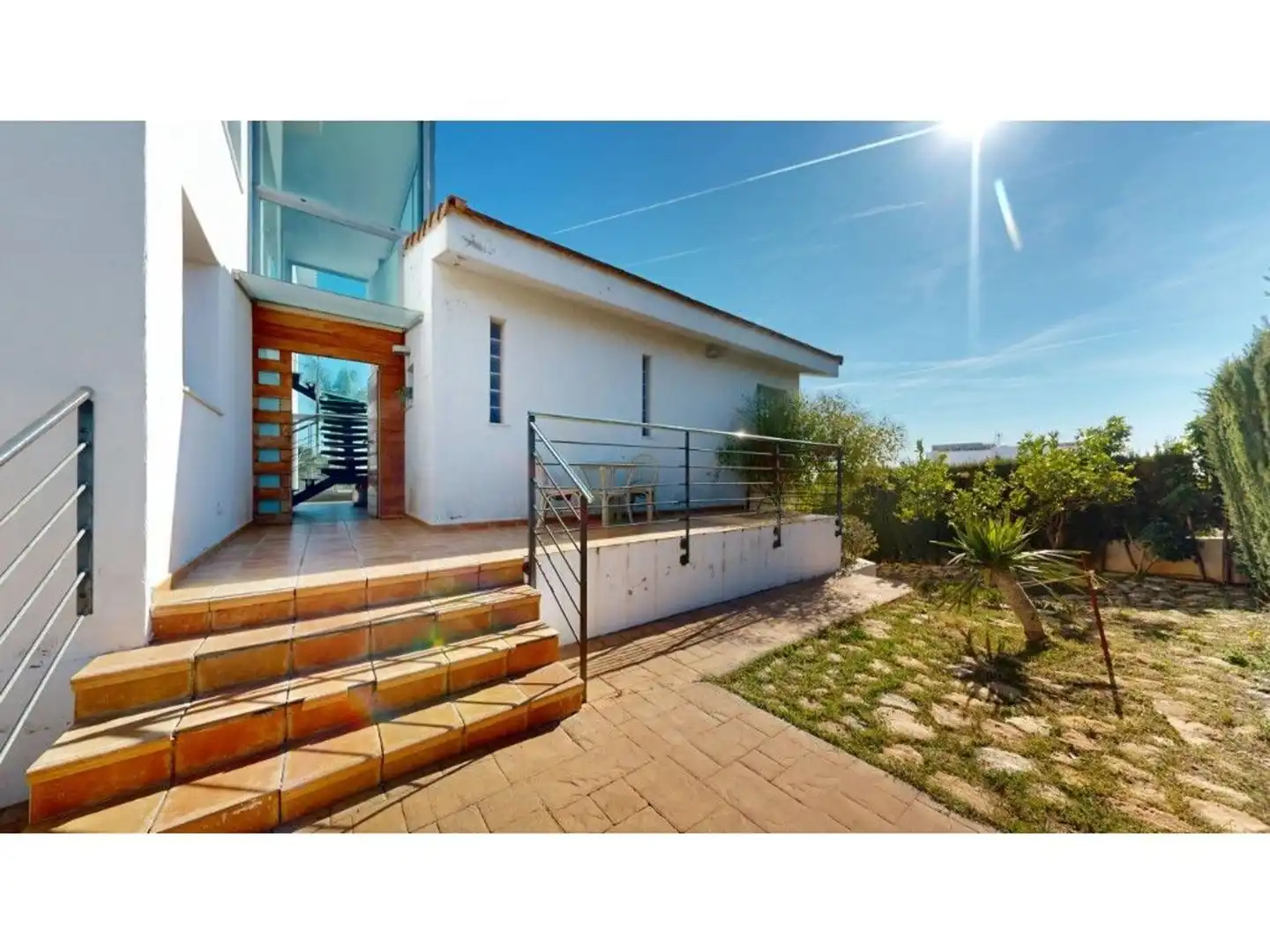 Vista exterior de Casa o xalet en venda en Rocafort amb Jardí privat, Terrassa i Piscina