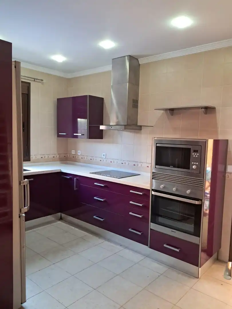 Cocina de Casa o chalet en venta en La Rinconada con Jardín privado