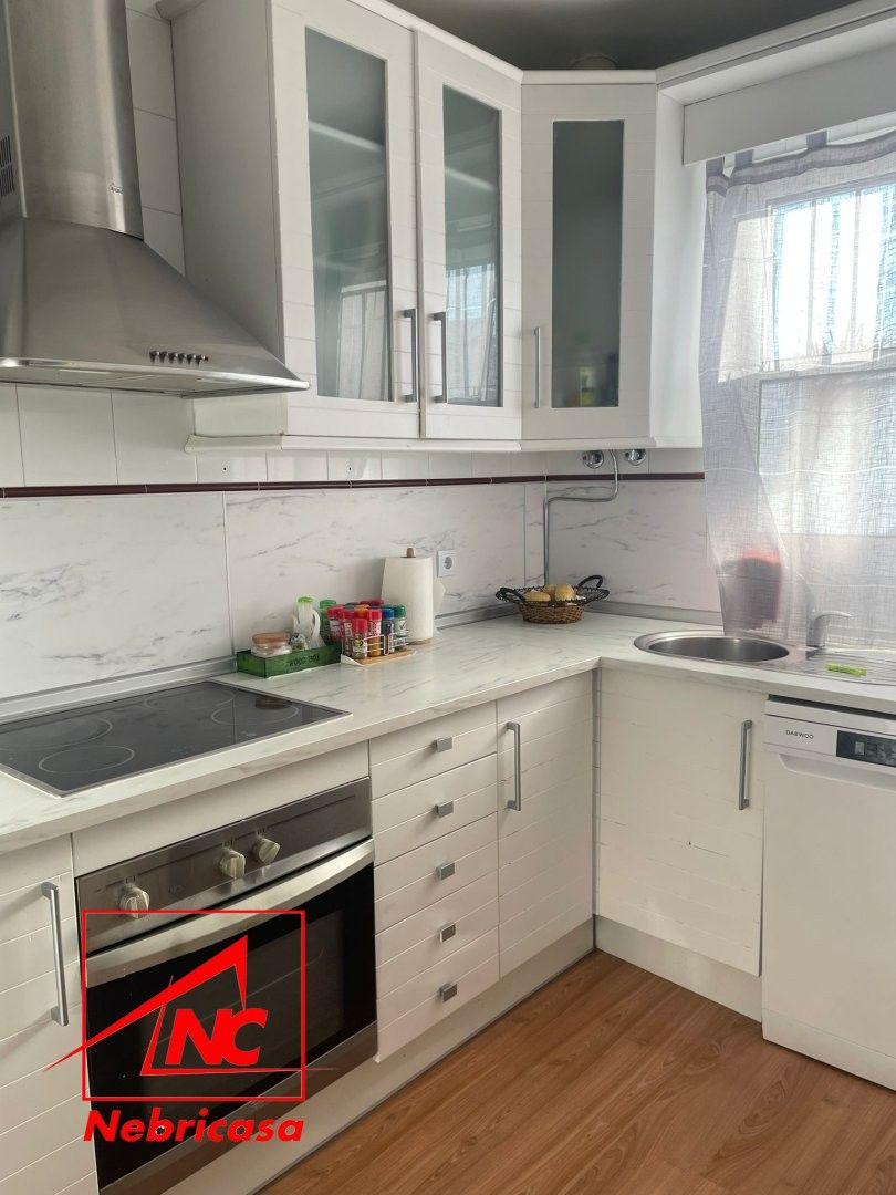 Cuina de Pis en venda en Las Cabezas de San Juan amb Aire condicionat i Terrassa