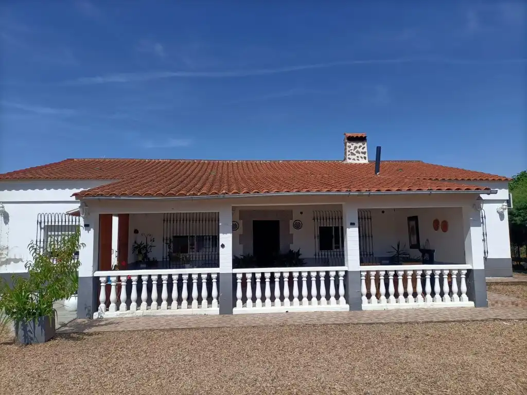 Vista exterior de Casa o xalet en venda en Badajoz