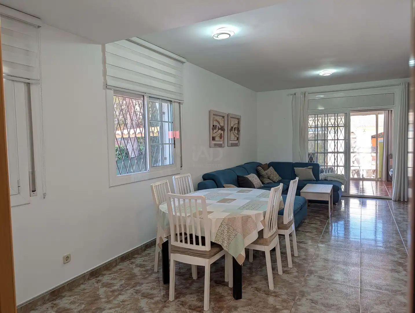 Menjador de Casa o xalet en venda en Cunit amb Aire condicionat, Calefacció i Terrassa
