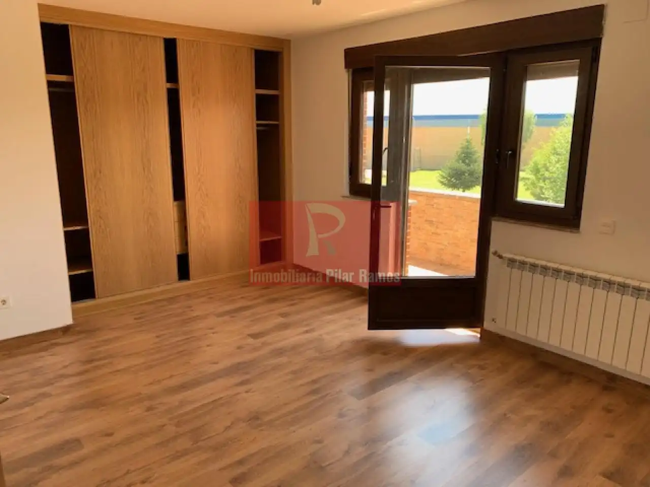 Dormitori de Casa adosada de lloguer en Sariegos amb Calefacció, Jardí privat i Parquet