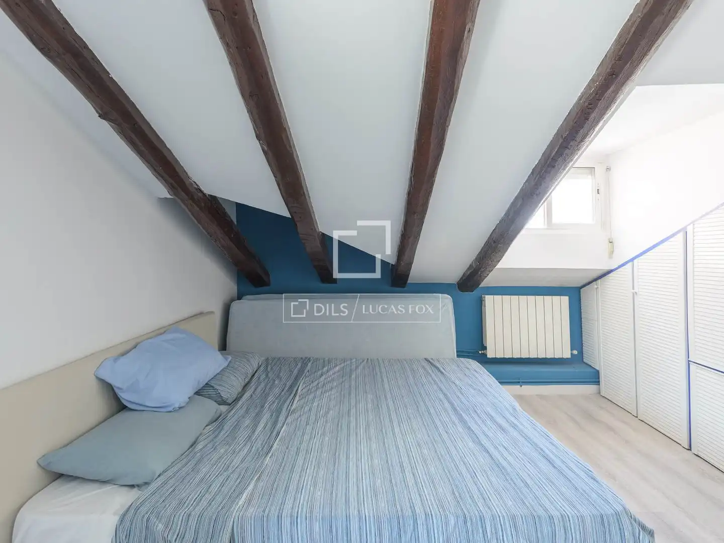 Schlafzimmer von Dachboden zur Miete in Villar y Velasco mit Klimaanlage und Möbliert