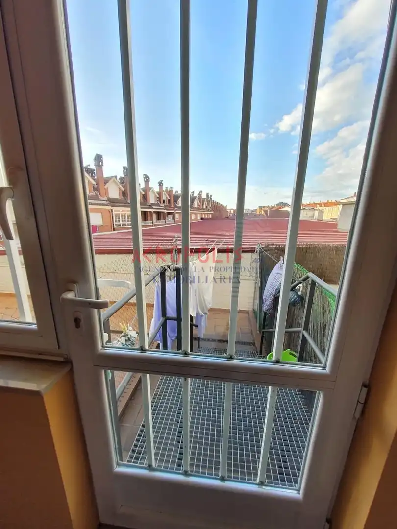 Terrassa de Apartament en venda en San Andrés del Rabanedo amb Calefacció, Terrassa i Traster