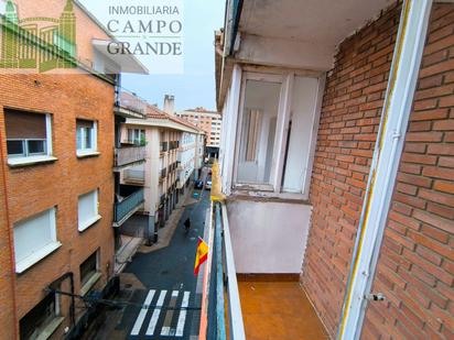 Vista exterior de Pis en venda en Palencia Capital amb Terrassa i Balcó