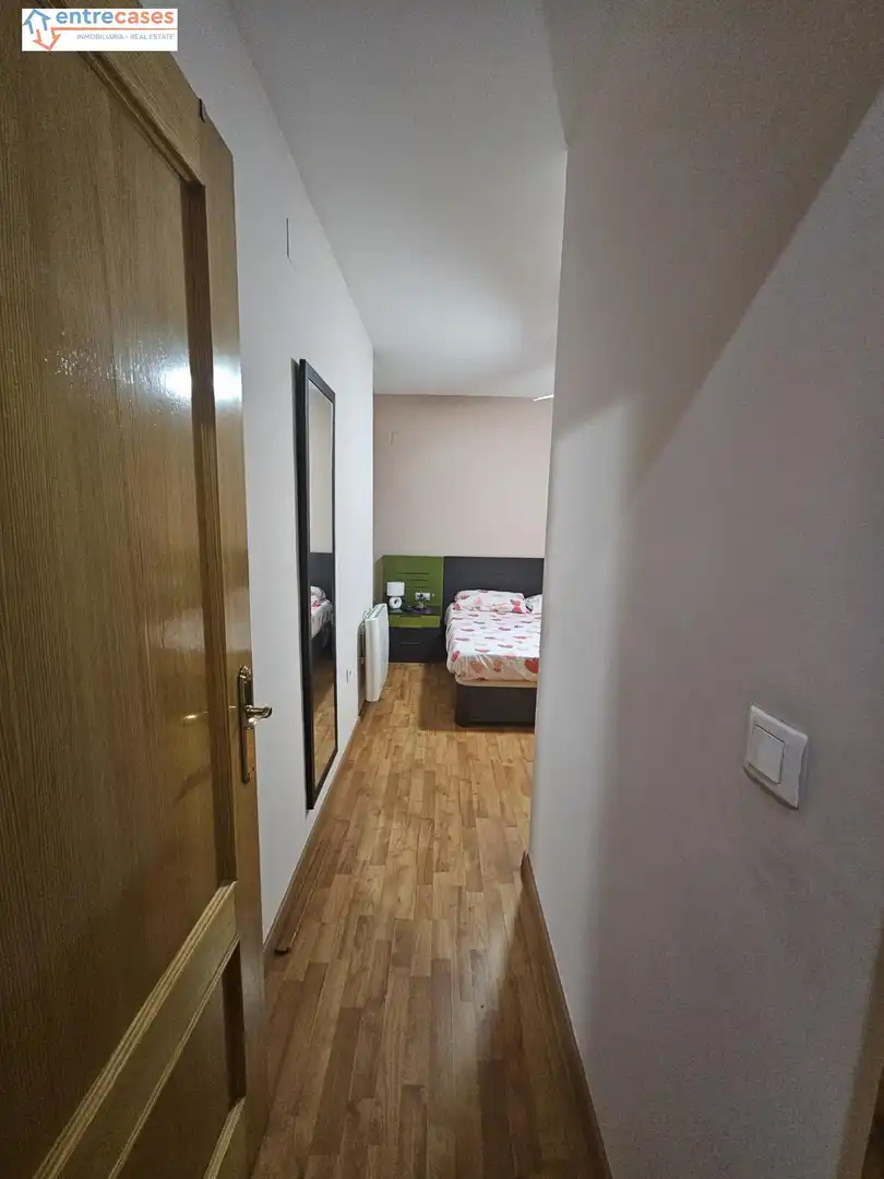 Habitación de Piso en venta en Gilet con Aire acondicionado, Calefacción y Amueblado