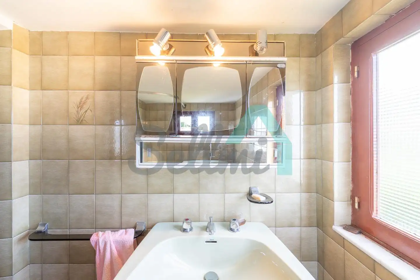 Bathroom of Houses for sale in Valdés - Luarca  with Private garden and Parquet flooring
