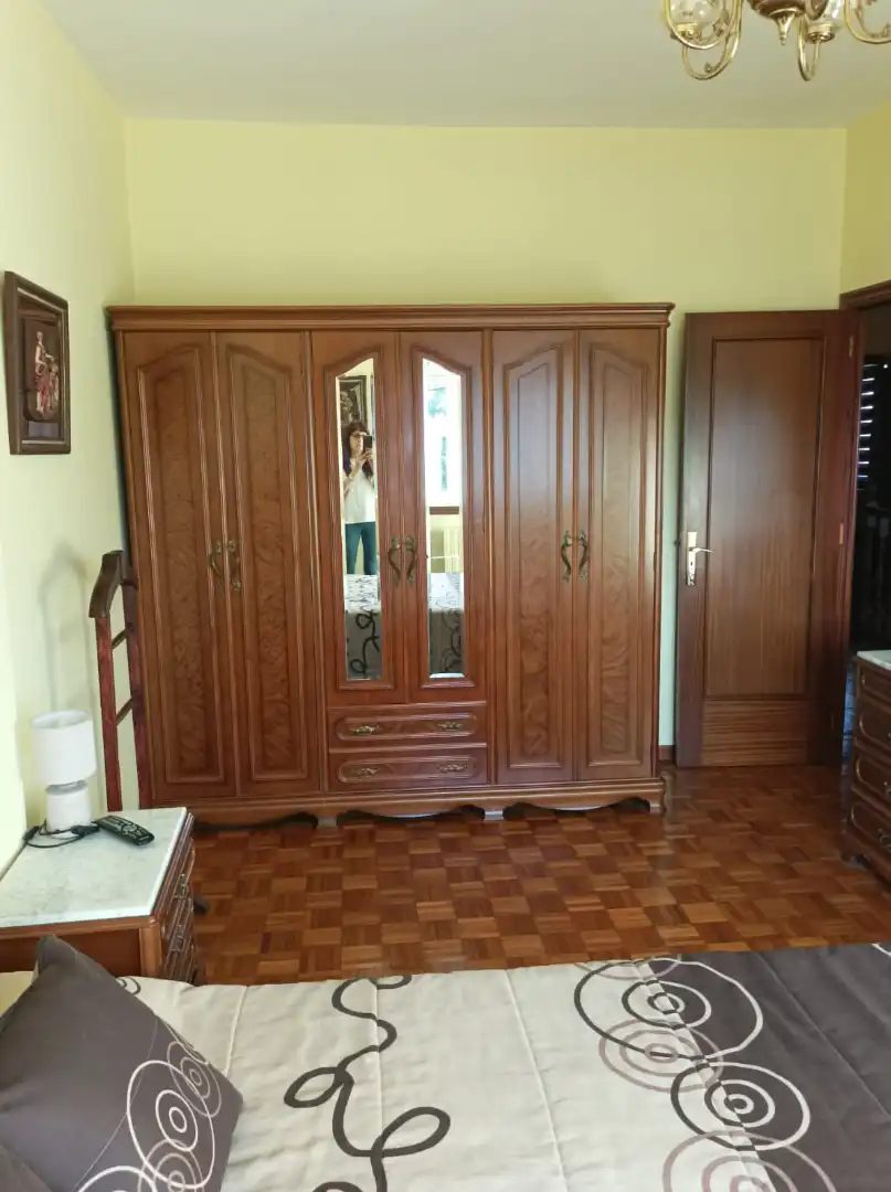 Habitación de Casa o chalet en venta en San Cibrao das Viñas con Jardín privado, Terraza y Amueblado