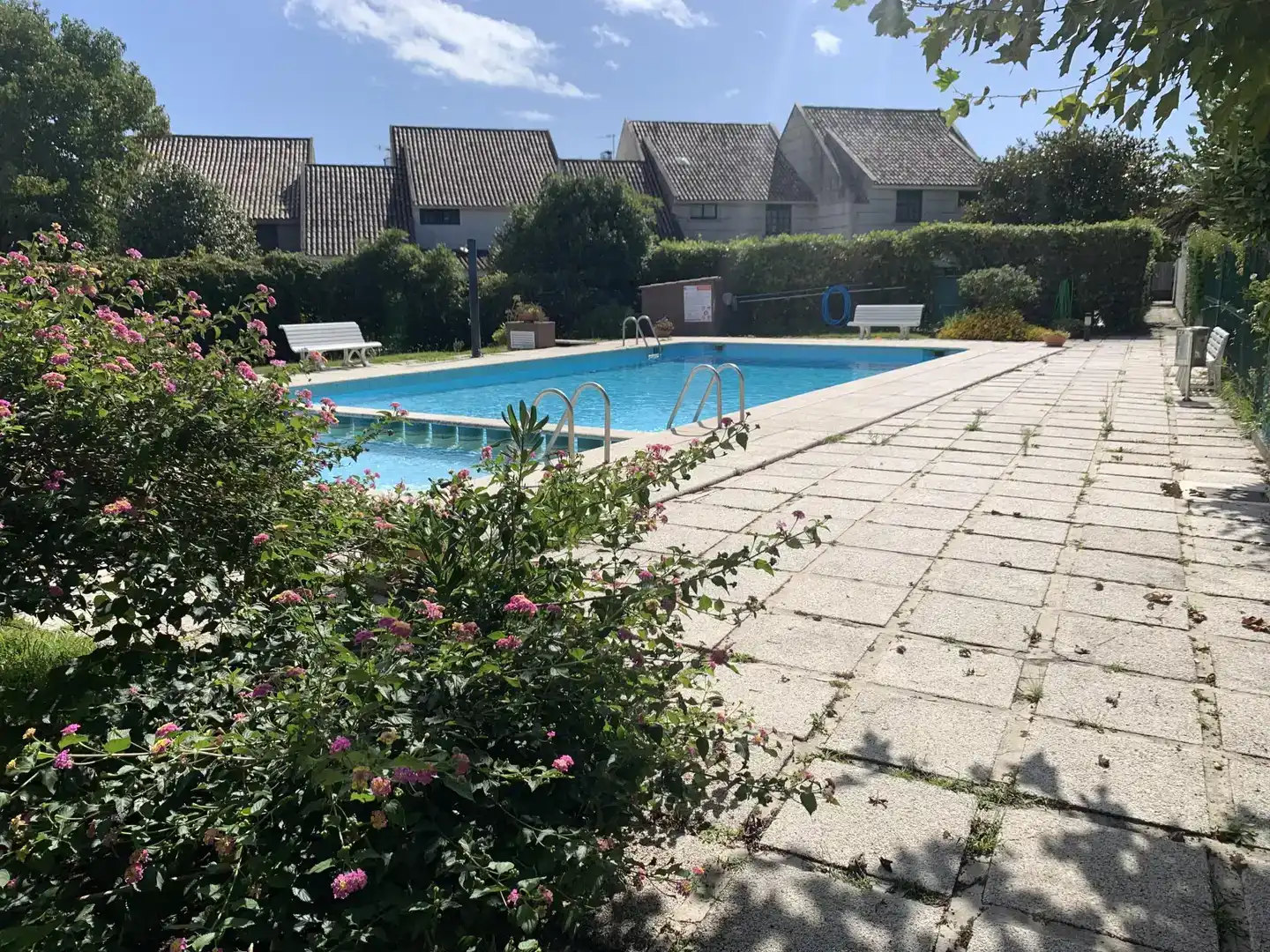 Piscina de Casa o xalet en venda en O Grove   amb Jardí privat, Parquet i Traster