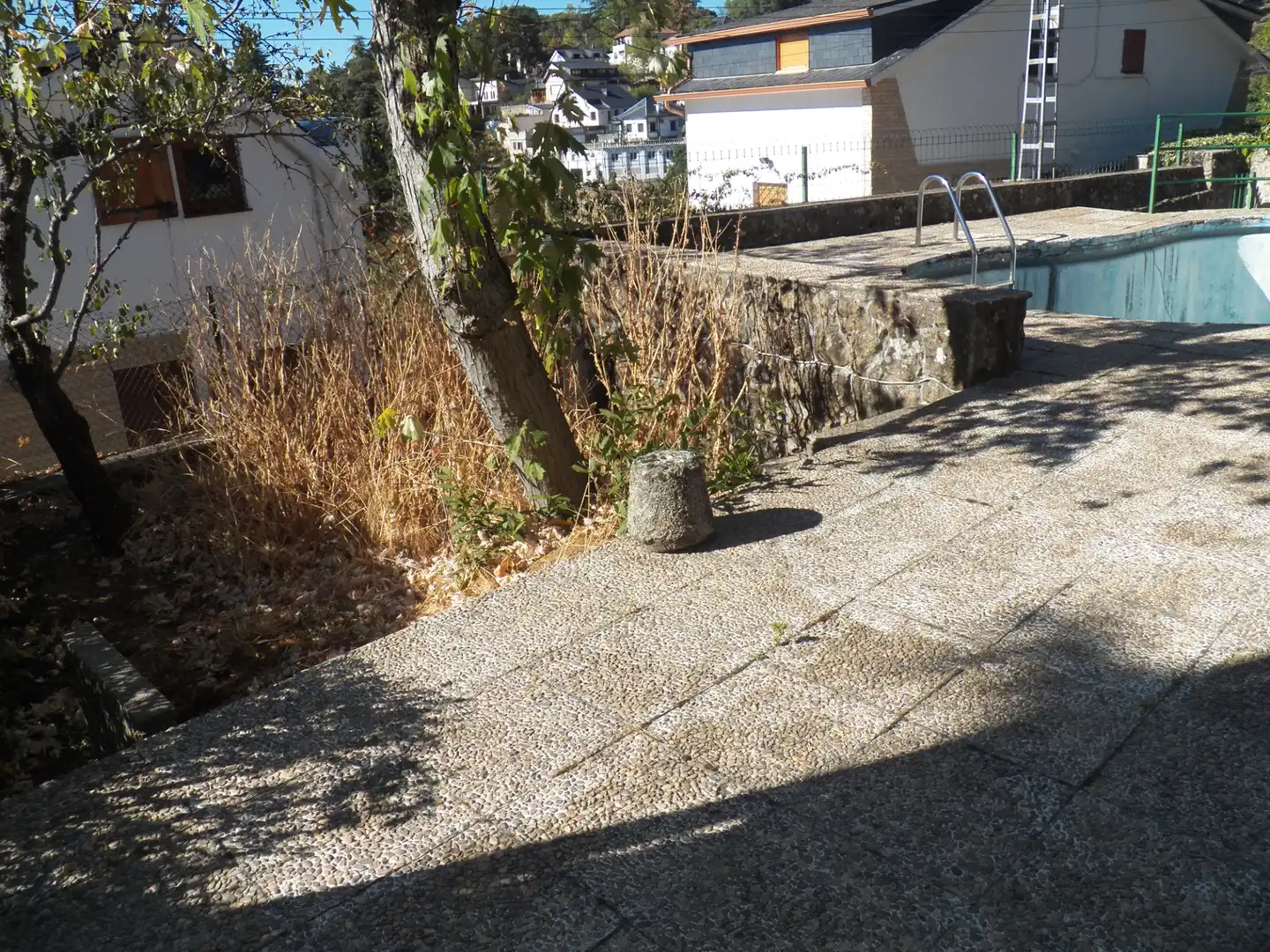 Exterior view of Detached homes for sale in Miraflores de la Sierra  with Private garden and Swimming Pool