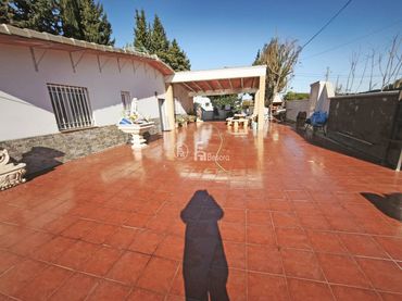 Xalet amb jardí en venda a Rosselló