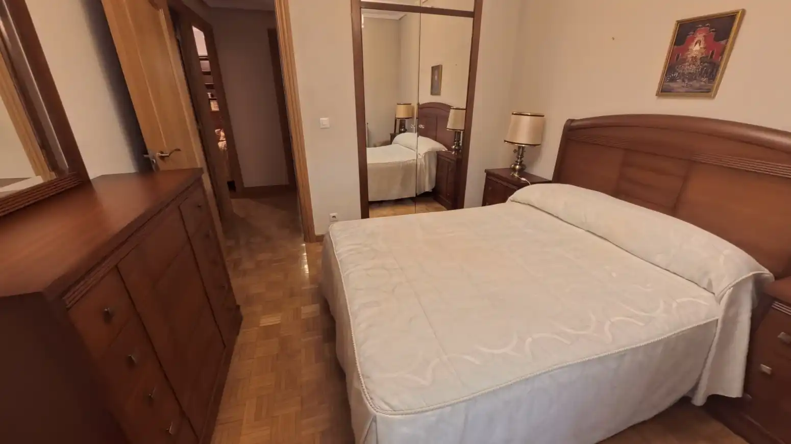Habitación de Piso en venta en  Logroño con Calefacción, Parquet y Terraza