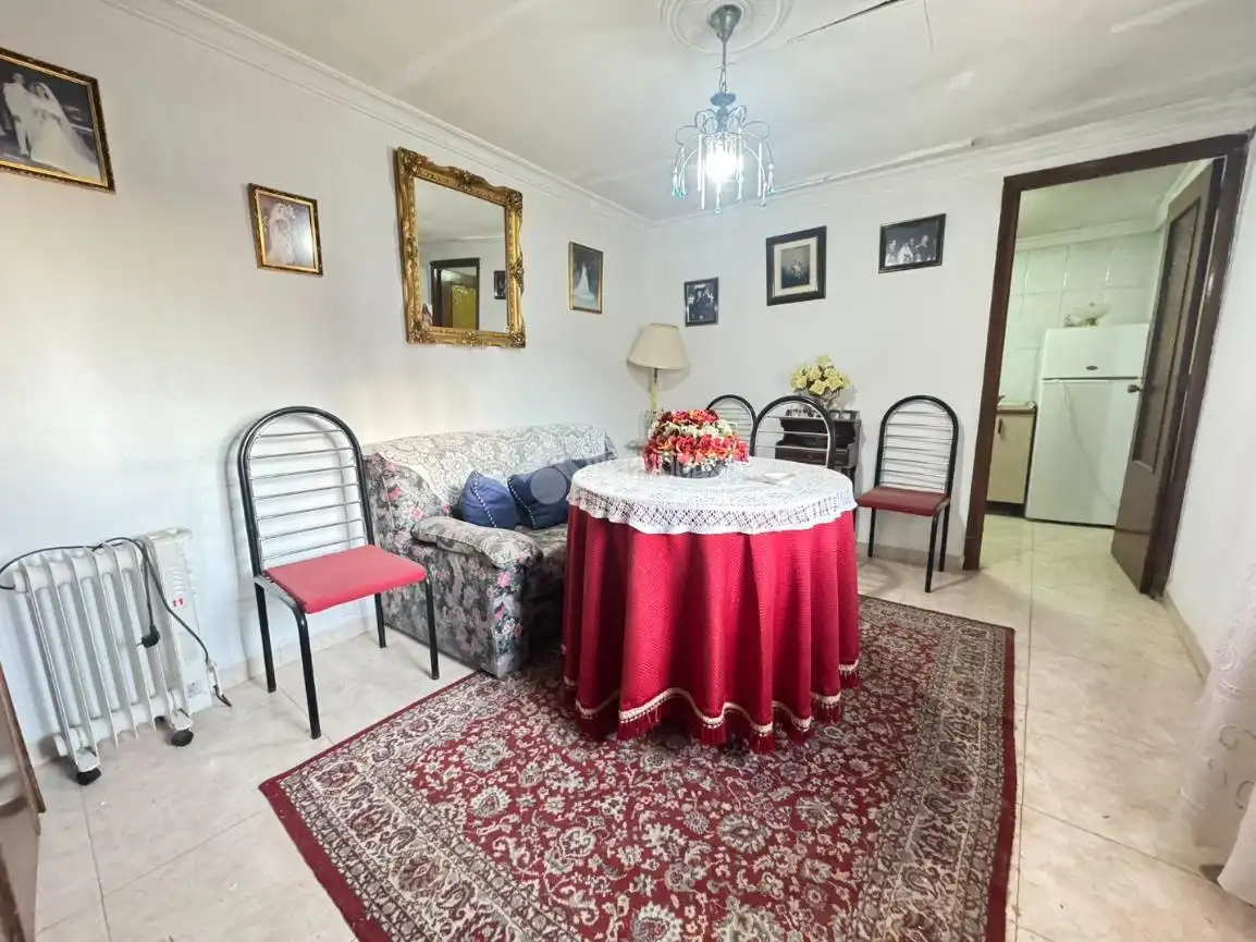 Sala d'estar de Casa adosada en venda en Yepes