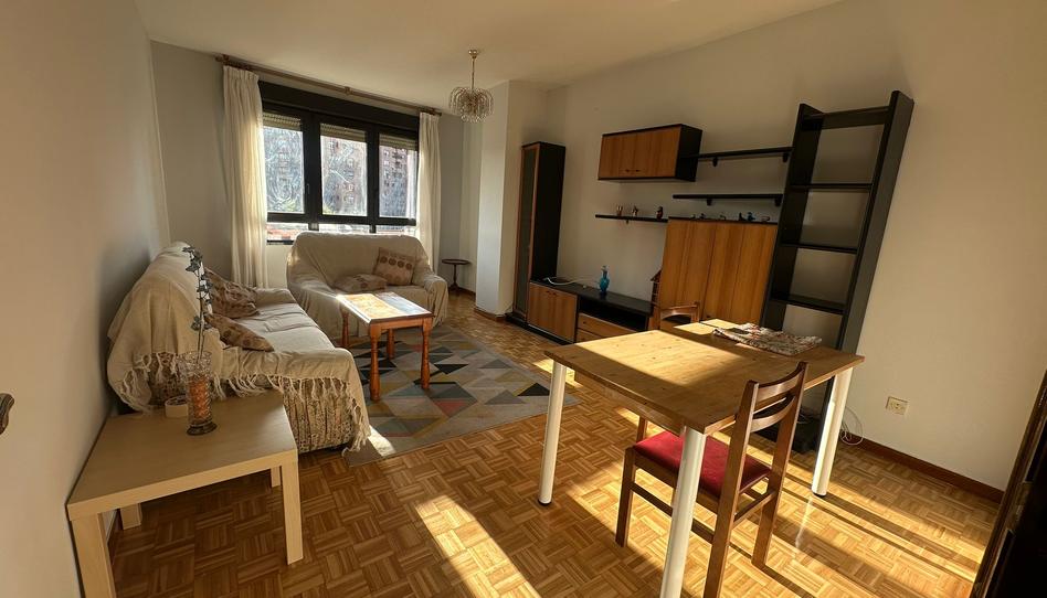 Photo 1 of Flat to rent in Media Legua, Madrid