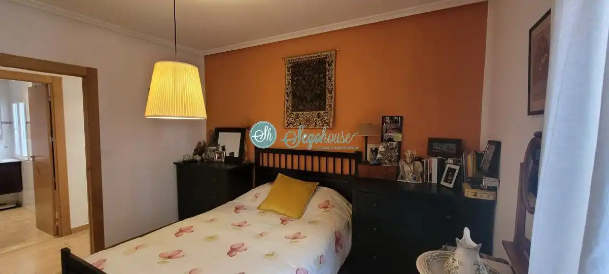 Dormitori de Pis en venda en Segovia amb Calefacció