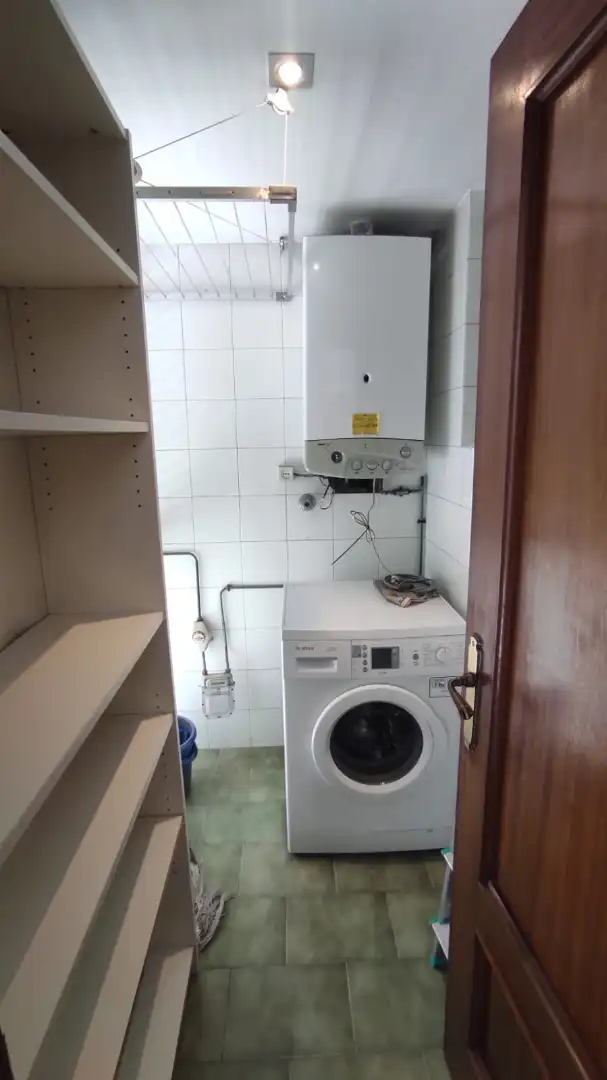 Cuina de Pis en venda en Eibar amb Calefacció, Parquet i Moblat
