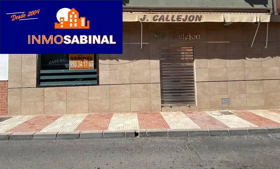 Business premises for sale in Roquetas de Mar ciudad
