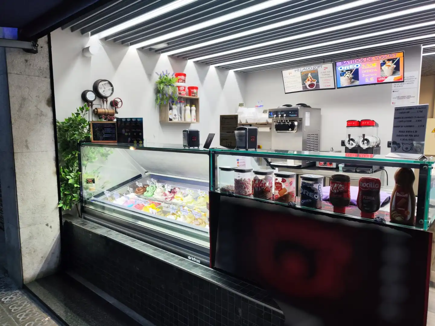 Business premises for transfer in Sant Martí, imagen 13