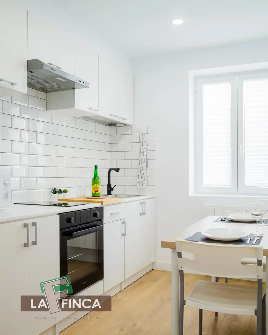 Küche von Wohnung zum Verkauf in Oviedo  mit Heizung und Möbliert