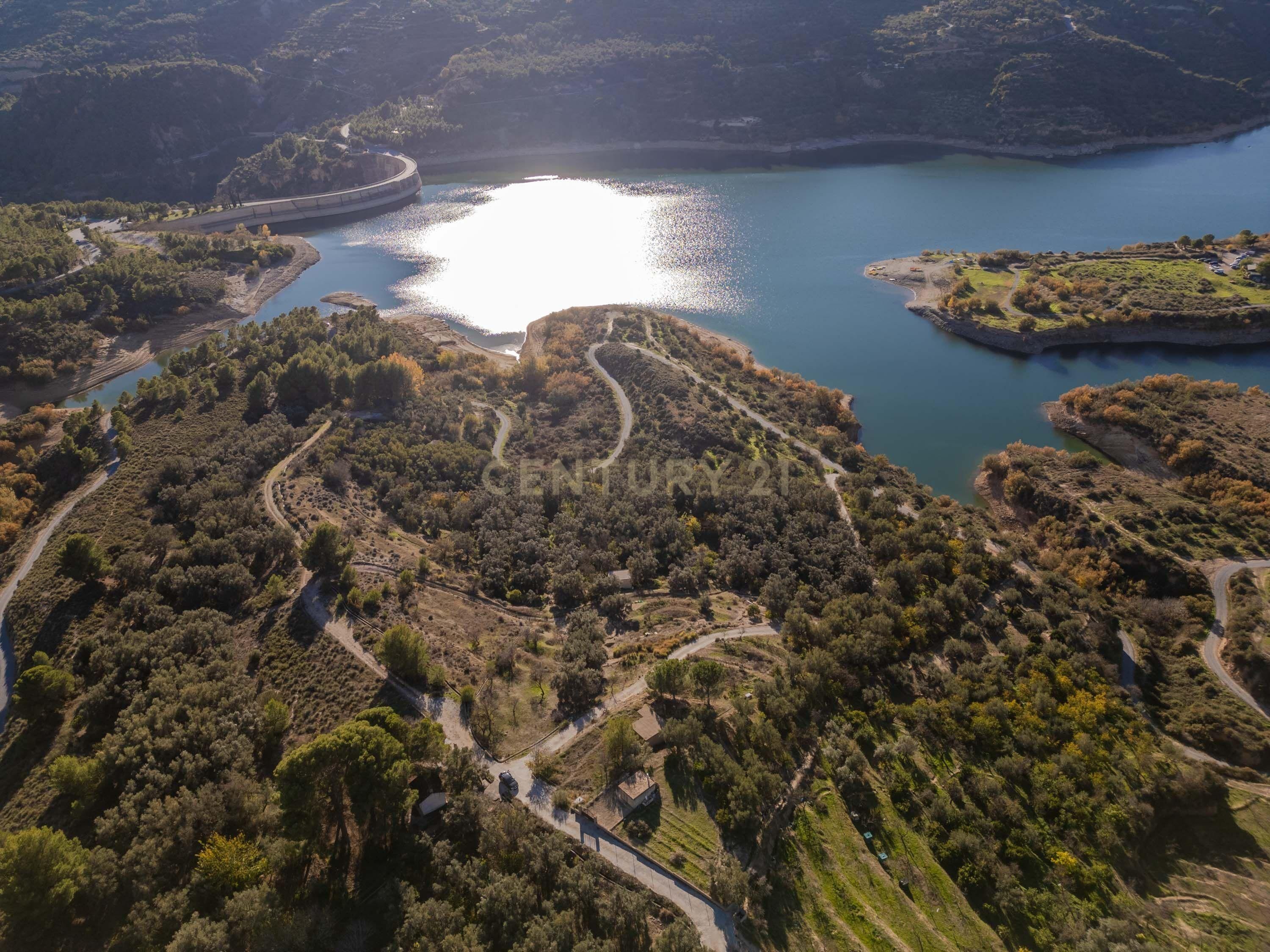 Land for sale in Lecrín