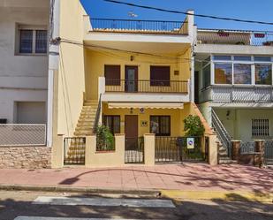 Vista exterior de Casa adosada en venda en Calafell amb Terrassa, Traster i Balcó