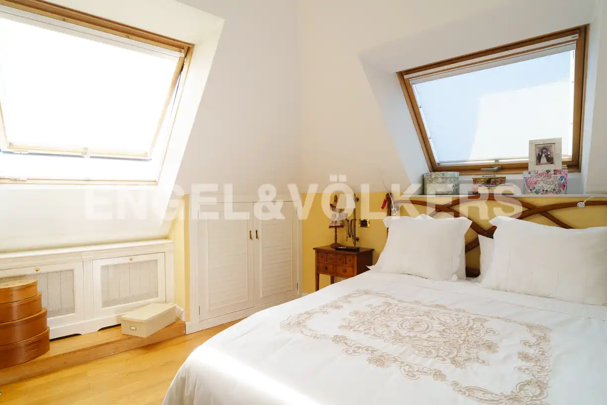 Dormitori de Casa o xalet en venda en Gijón  amb Calefacció, Parquet i Terrassa