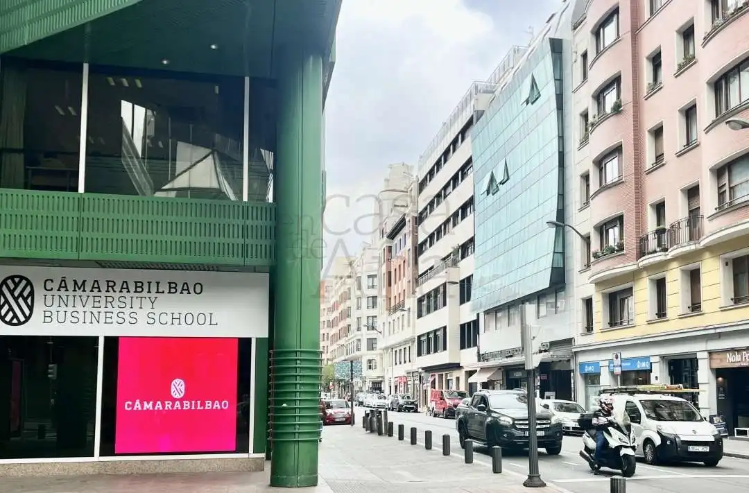 Außenansicht von Büro zum Verkauf in Bilbao  mit Klimaanlage und Heizung