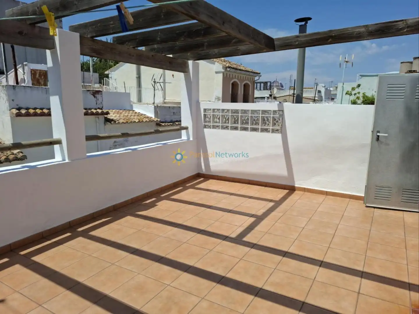 Terrassa de Casa adosada en venda en Oliva amb Aire condicionat i Terrassa
