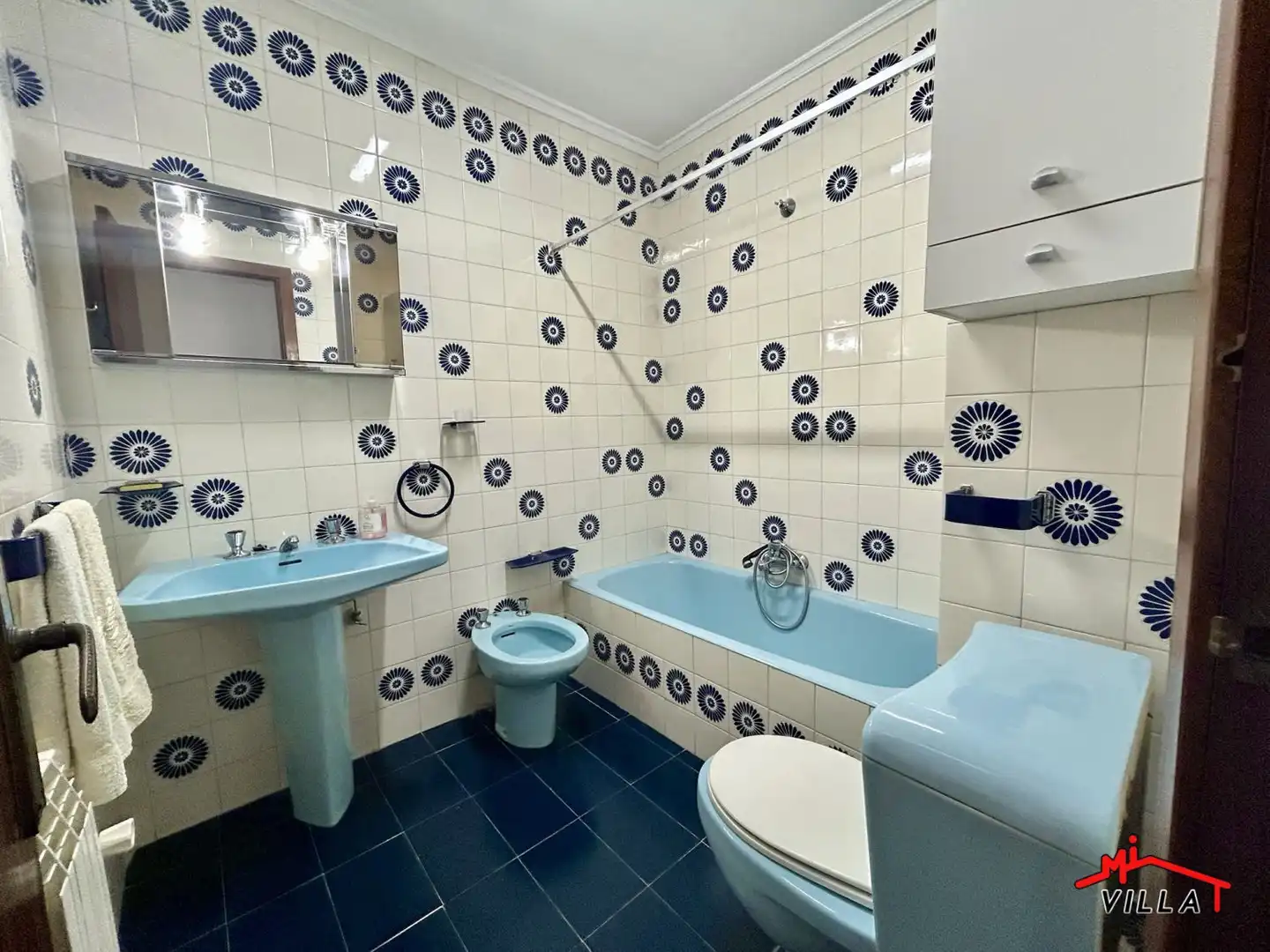 Bathroom of Flat for sale in Laredo  with Terrace