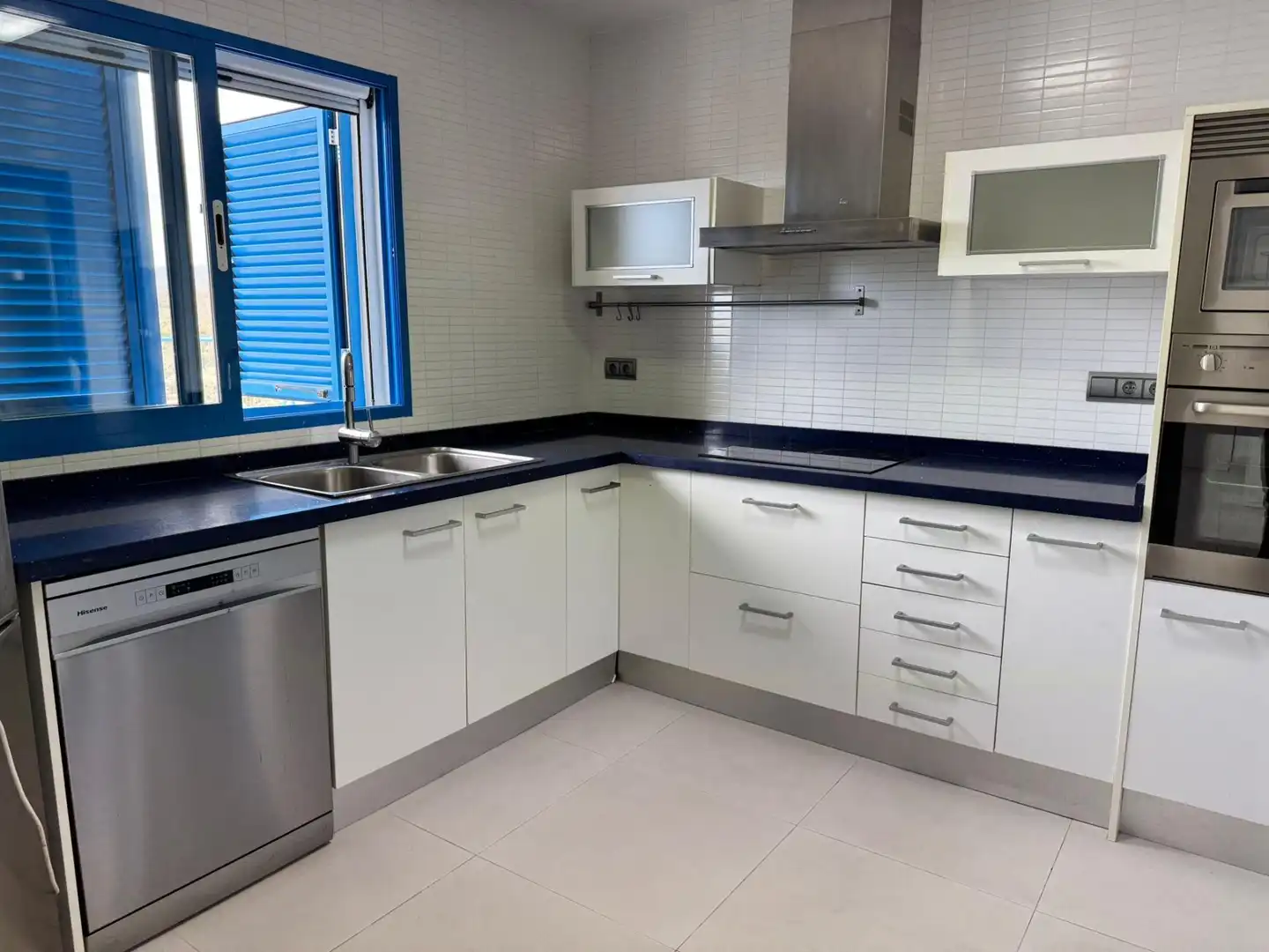 Küche von Einfamilien-Reihenhaus zur Miete in Villajoyosa / La Vila Joiosa mit Klimaanlage, Privatgarten und Terrasse
