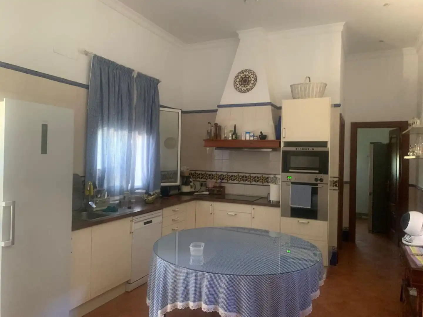 Cocina de Casa o chalet en venta en Carmona con Aire acondicionado, Calefacción y Jardín privado
