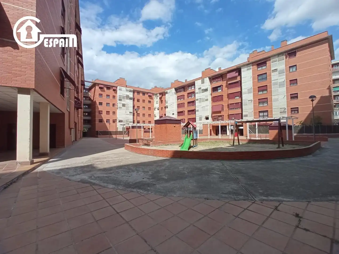 Piso de alquiler en Las Águilas