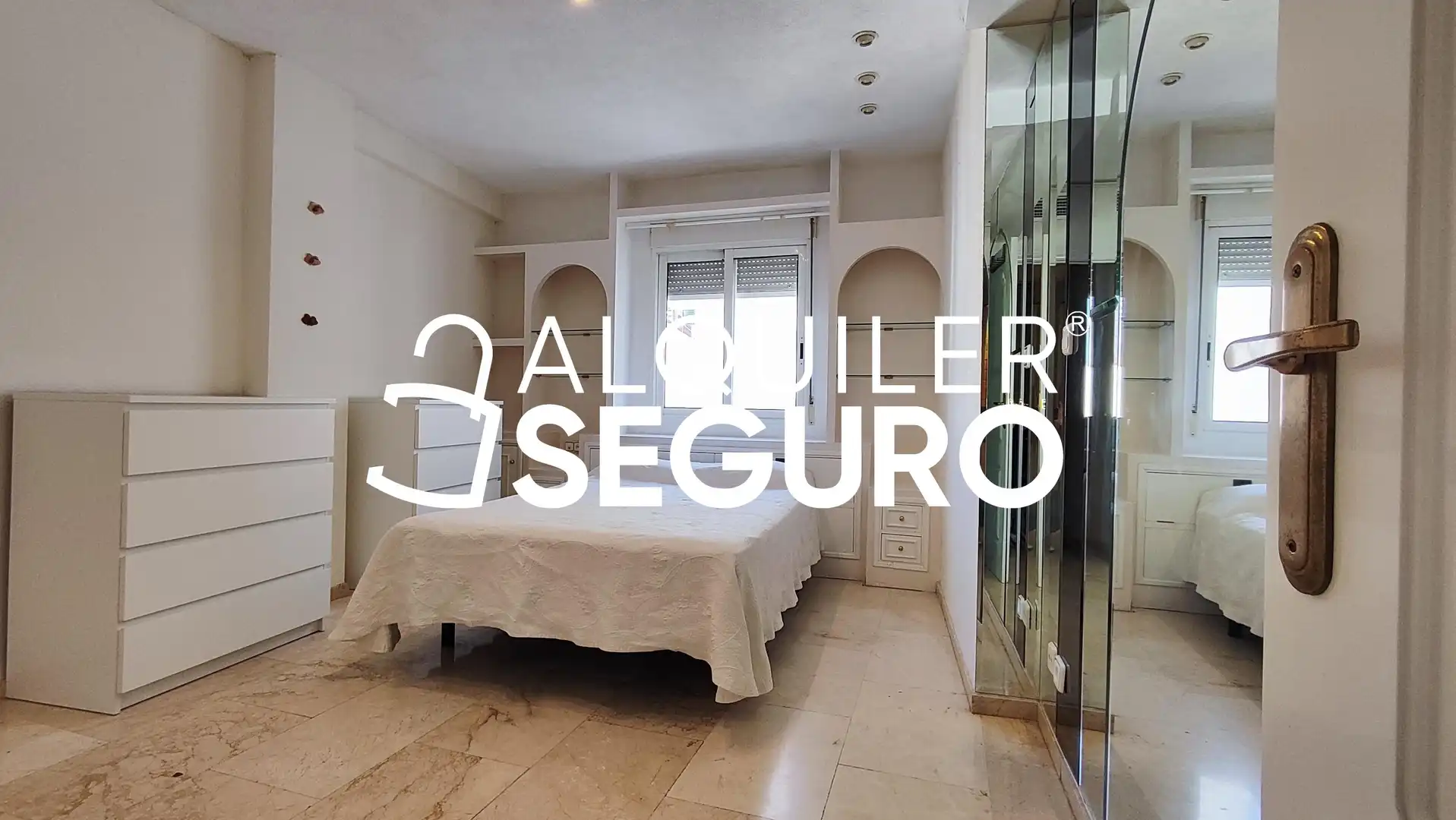 Habitación de Piso de alquiler en Córdoba con Aire acondicionado, Terraza y Amueblado