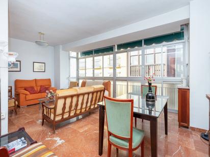 Living room of Flat for sale in  Granada Capital