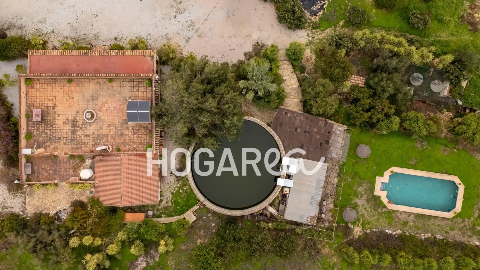 Finca rústica en venta en Alcaucín con Jardín privado, Terraza y Piscina